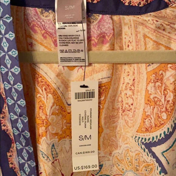 Stunning Medalian Ruana - Picture 4 of 4